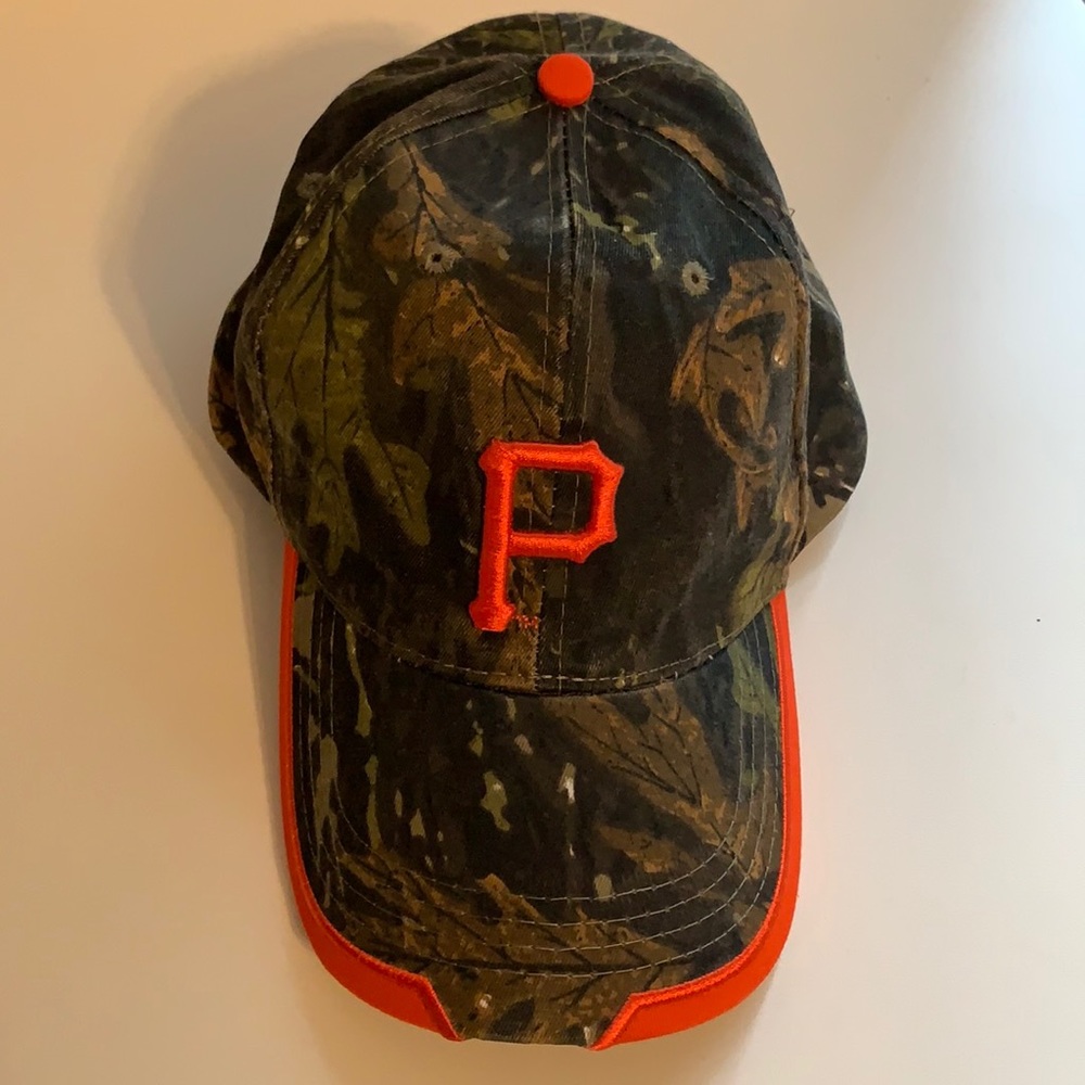 Pittsburgh Pirates Camo Baseball Hat